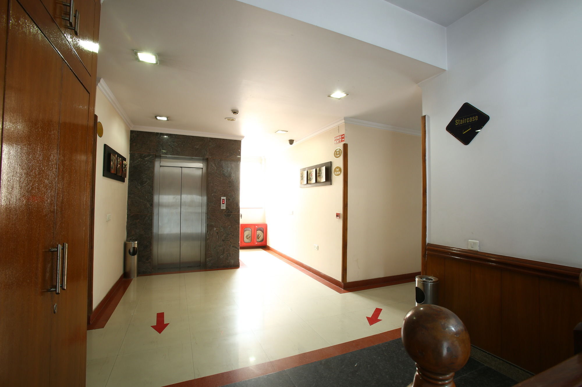 Emblem Hotel Sector 14 Gurgaon Exterior foto